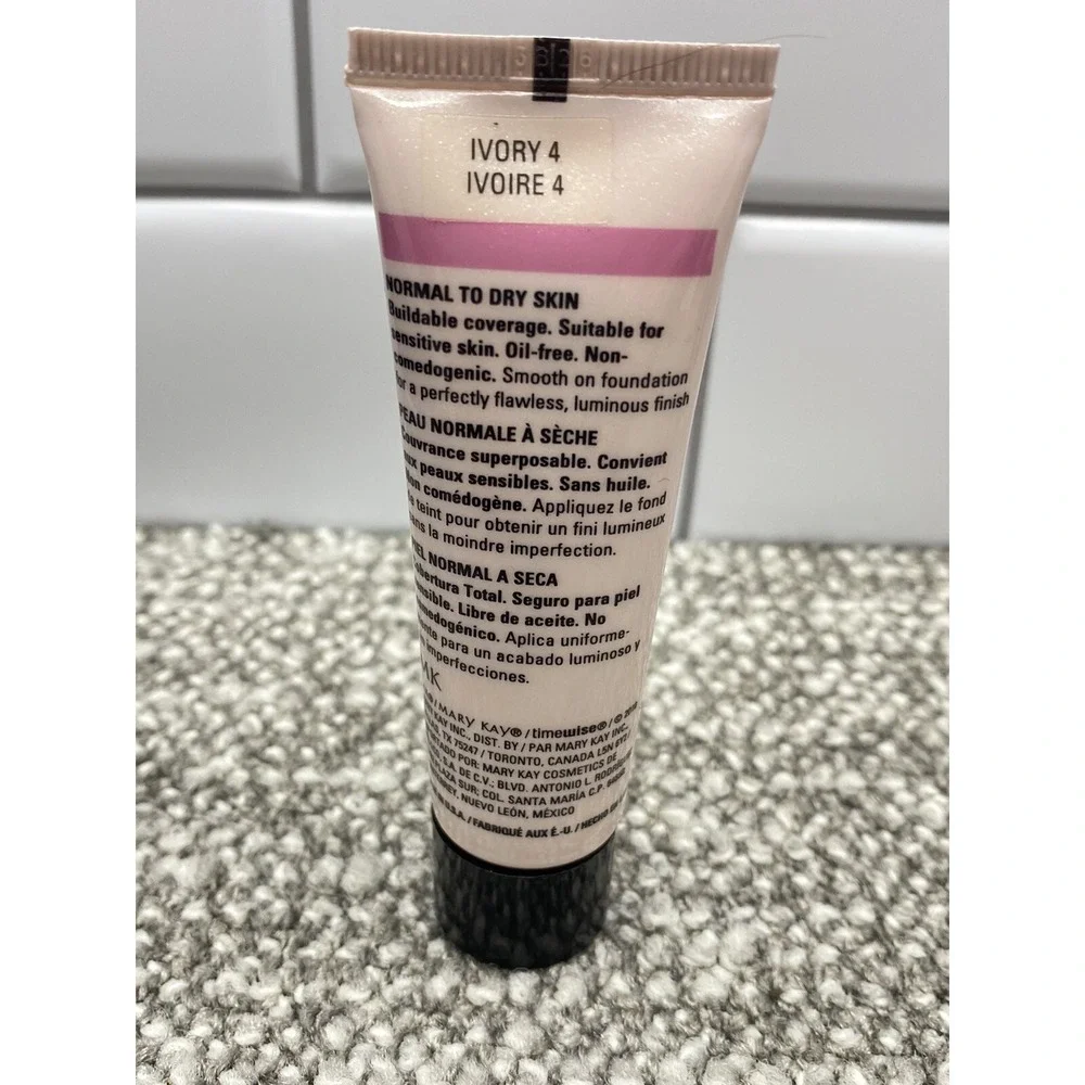 Mary Kay Timewise‎ Foundation Luminous Wear NEW W/O Box Normal to Dry Ivory 4